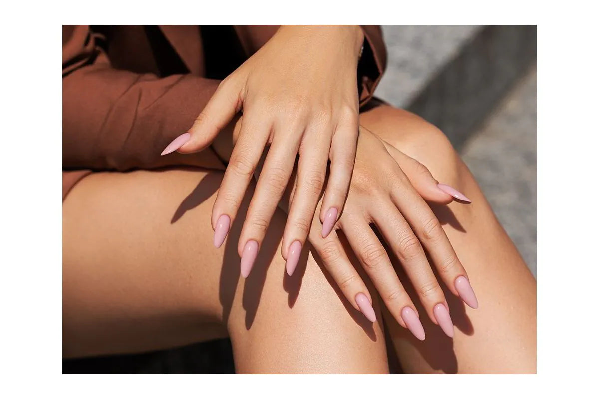 Rubber base
Nude 8/15 ml
Mega Base