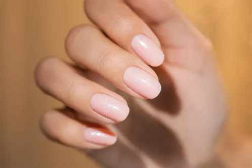 464 Honeymoon Glow Glimmer Gel Polish 8 ml